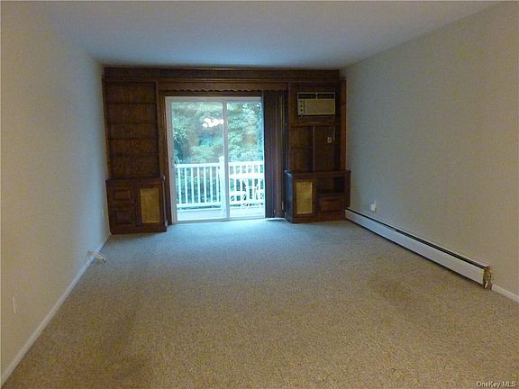 4th image of 55 Parkside Dr