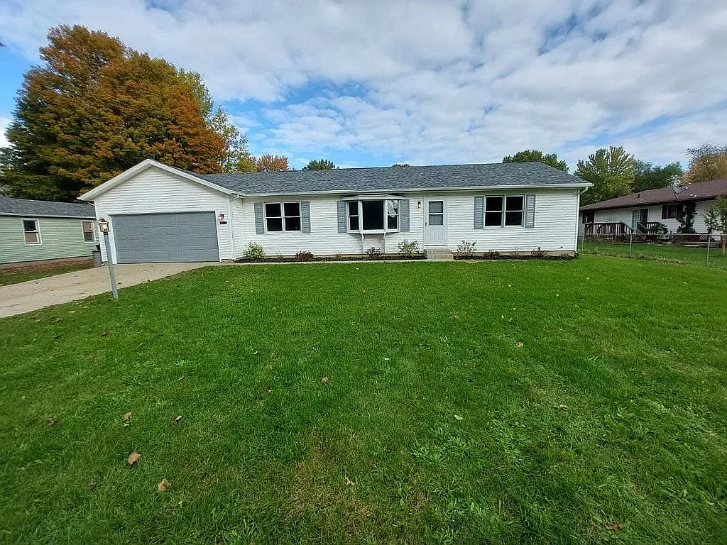 10165 Glenwood Ave photo 1