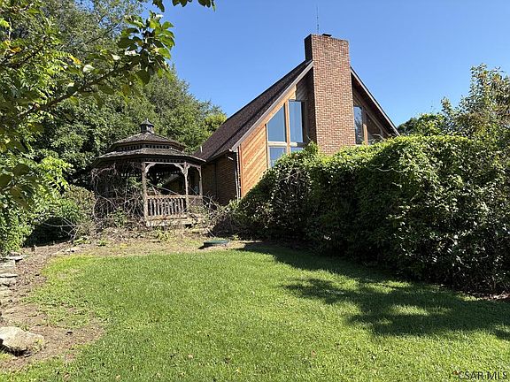 2nd image of 135 Kenzalynne Ln
