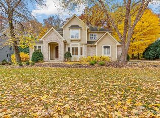 778 Black Walnut Ct, Sugar Grove, IL 60554