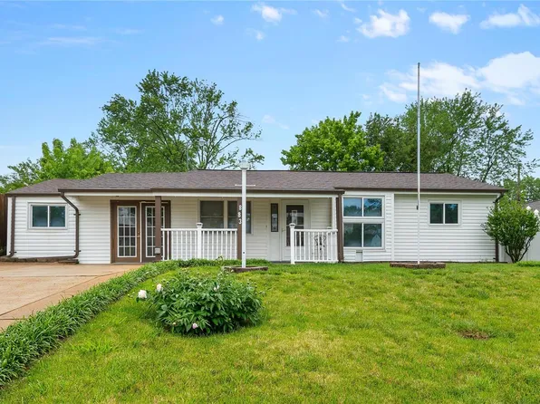 883 Hyde Park Dr, Arnold, MO 63010