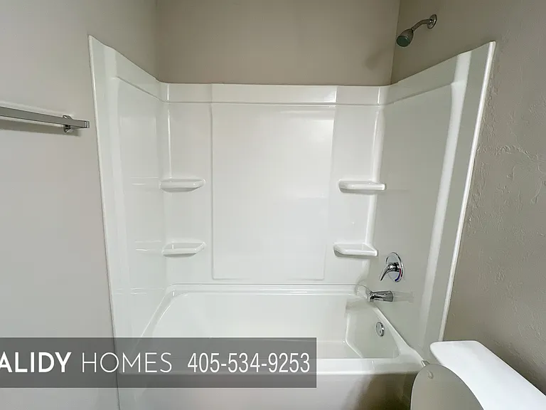 4301 Driftwood Dr — Photo 17