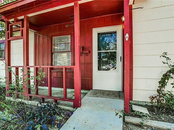 3rd image of 420 Donald St