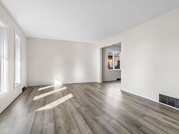 4th image of 16027 91st Ave