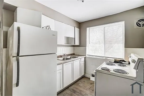 2502 Flanigan Ct #4 — Photo 11