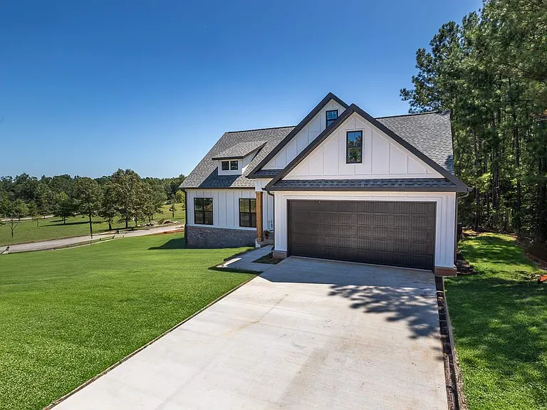 10 Deer Park Dr — Photo 2