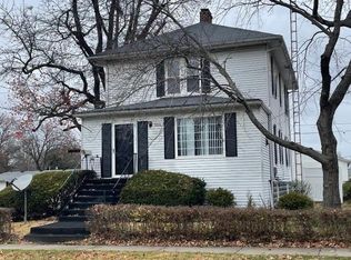 900 E 3rd St, Centralia, IL 62801