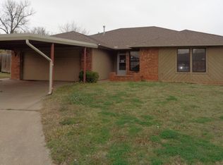 2113 NW 55th St, Lawton, OK 73505