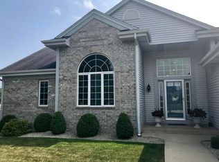 2225 W Hope Ln, Oak Creek, WI 53154