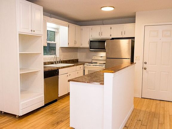 5th image of 3316 Easton Ave