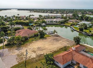 2500 Tarpon Rd, Naples, FL 34102