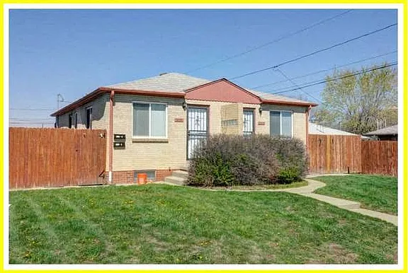 3205 Glencoe St — Photo 7