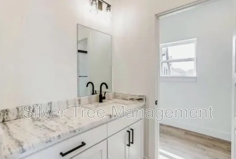 9073 Quarry Hill Ct — Photo 11