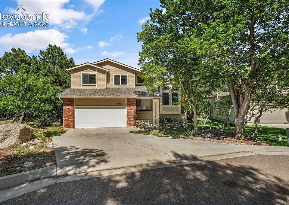1st image of 5142 Broadmoor Bluffs Dr
