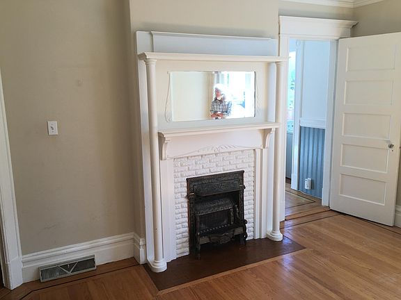 4th image of 1054 Noe St