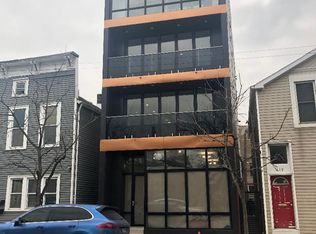 617 W 18th St FLOOR 3, Chicago, IL 60616