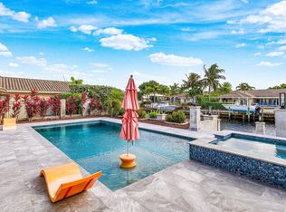 678 Carriage Hill Ln, Boca Raton, FL 33486