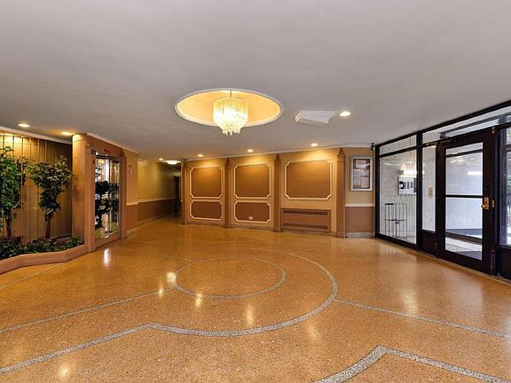 2nd image of 540 Ocean Pkwy APT 3D