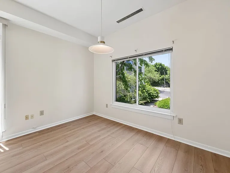 2332 Dana Ave — Photo 23