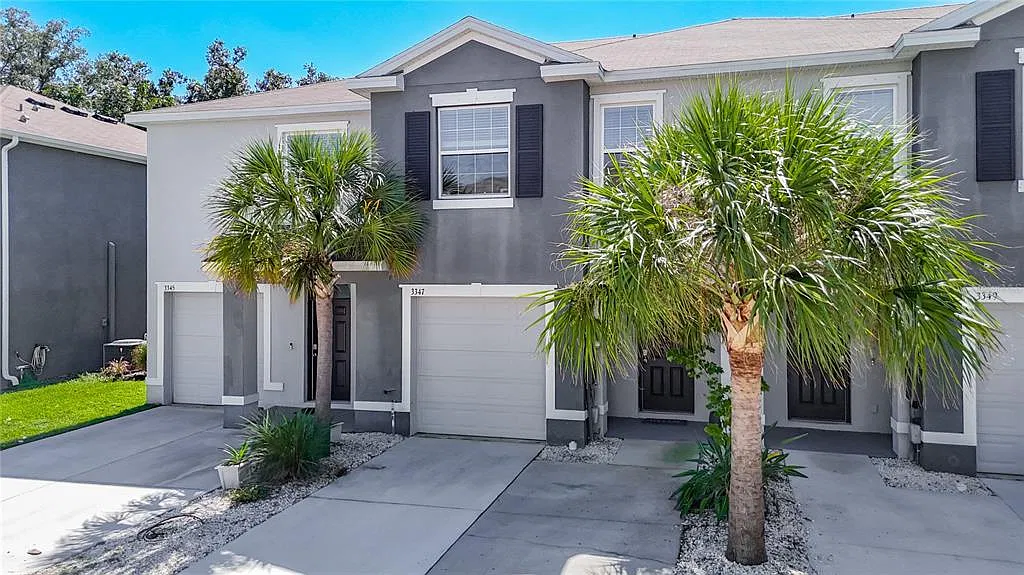 3 bed, 2.5 bath, 1673 sqft, $2,600 — Photo 1