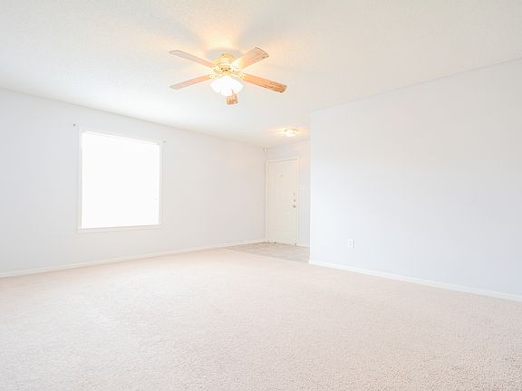 4th image of 4401 Beach Ball Dr