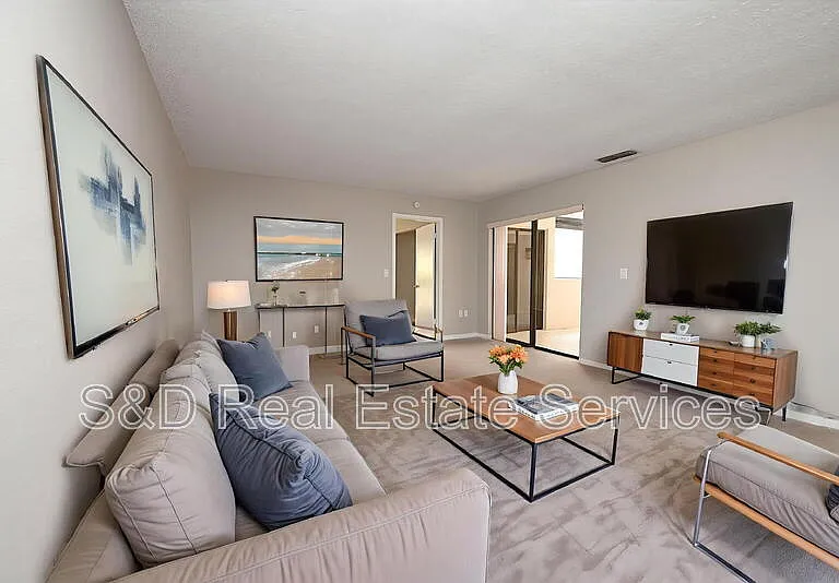 1808 Village Ct — Photo 15