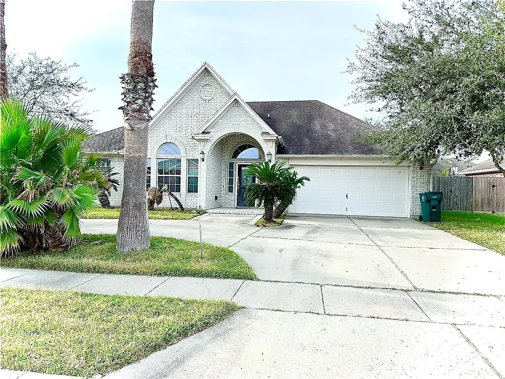 4 bed, 2543 sqft, $2,599 — Photo 1
