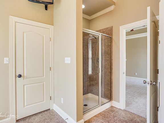 5th image of 403 Half Moon Ln