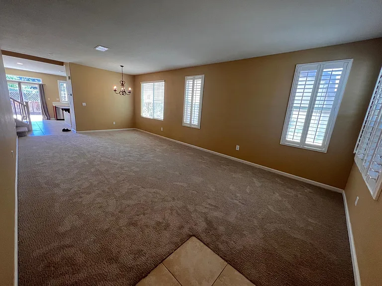 1066 Amber Ridge Ln — Photo 6
