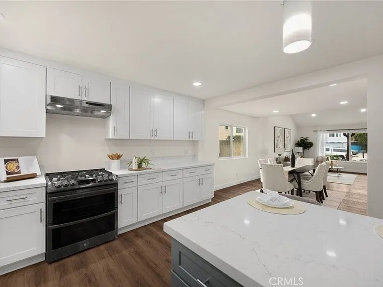 549 Fordham Dr — Photo 4