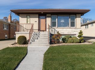 8350 W Balmoral Ave, Chicago, IL 60656