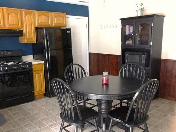 4th image of 7093 Fairacres Ave