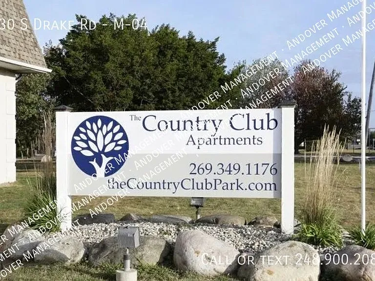 330 S Drake Rd #M-04 — Photo 23