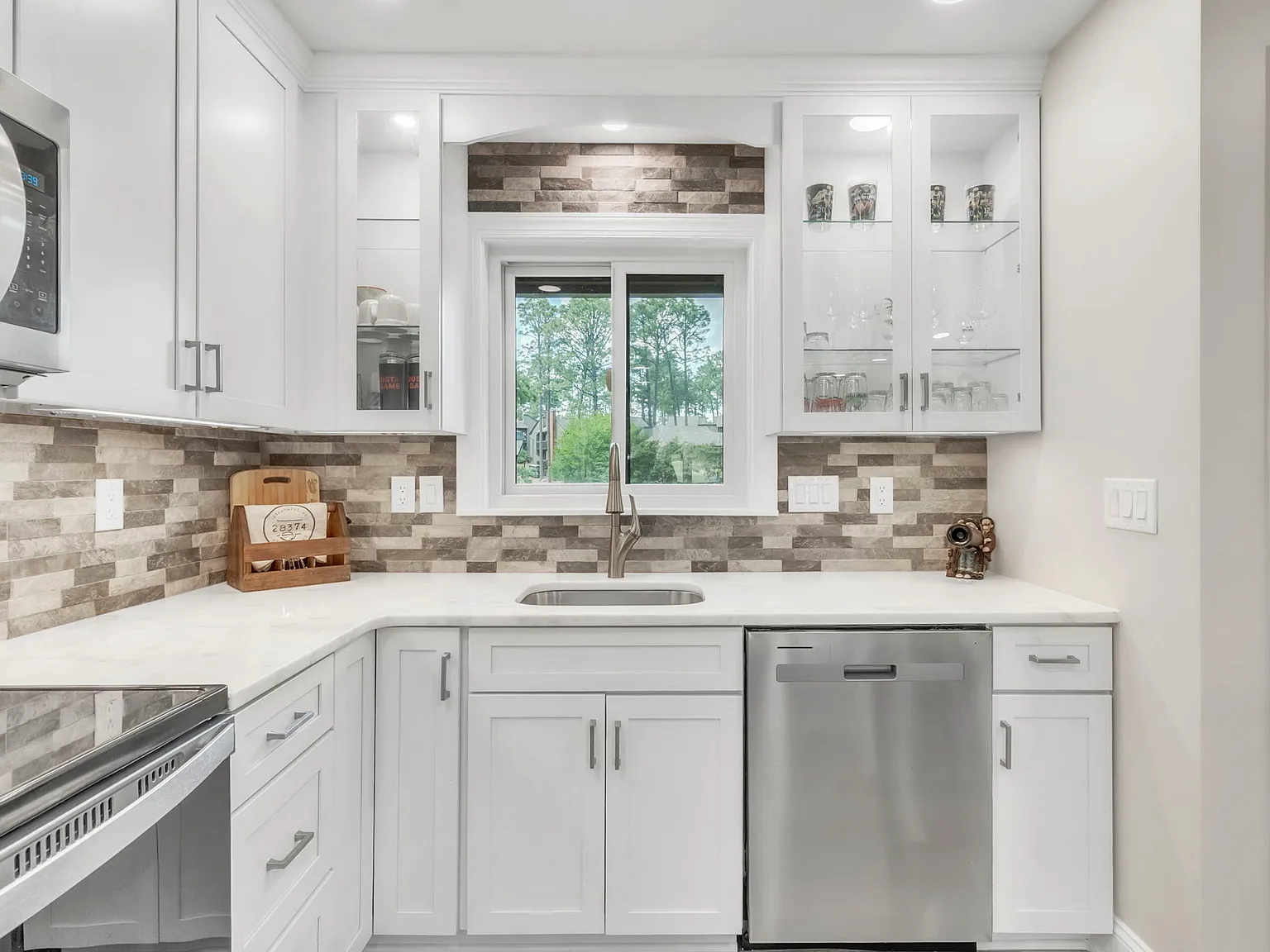 800 Saint Andrews Dr, #205 — Photo 4