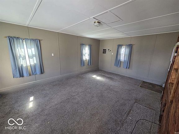 5th image of 3015 S Main St