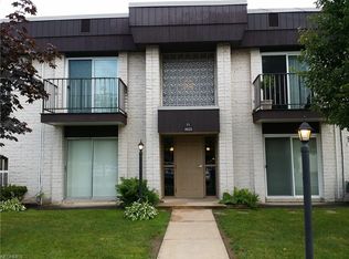 8635 N Akins Rd APT 202, North Royalton, OH 44133