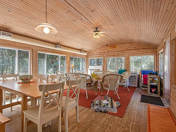 2nd image of 13661 Evergreen Ln