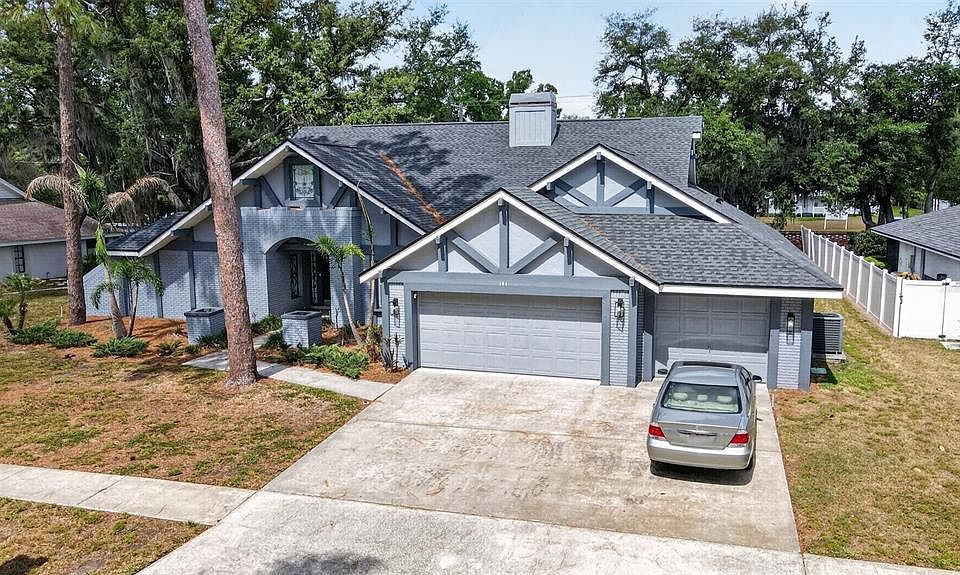 1st image of 144 Barrington Dr