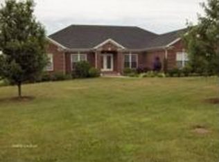 1043 Wil Rose Ln, Versailles, KY 40383