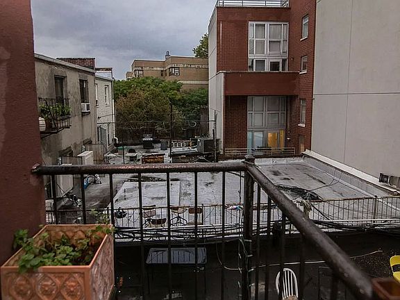 2nd image of 196 Graham Ave APT 3R