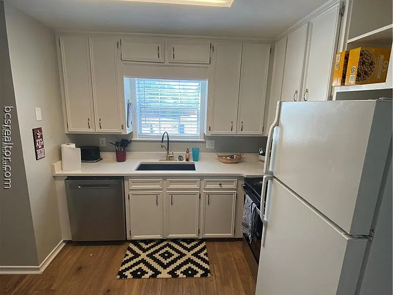 300 Cooner St — Photo 9