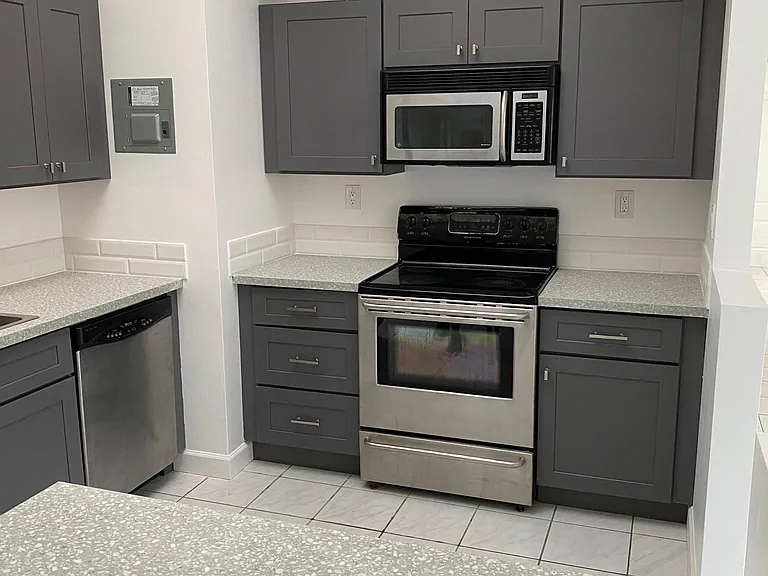 104 SW 21st Way #A — Photo 6