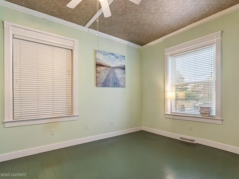 1128 Jefferson St — Photo 18