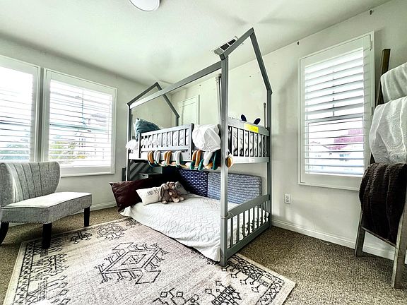 5th image of 770 Harbor Cliff Way Unit 148