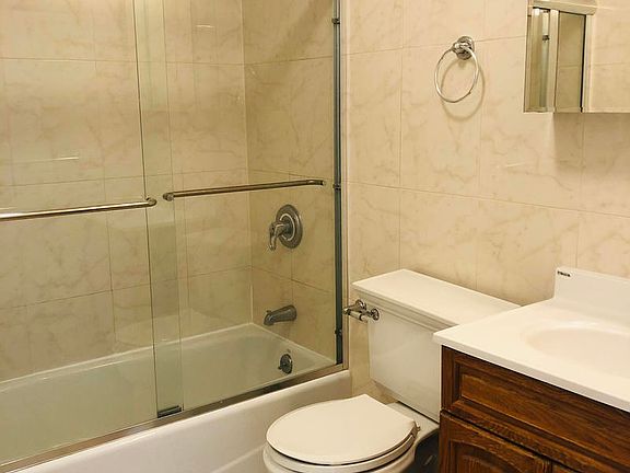 5th image of 47-44 11th St #3R