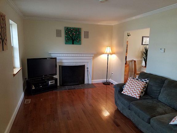 2nd image of 1513 West St