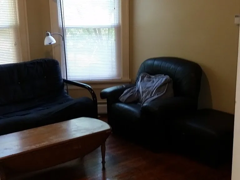 119 Ferris Pl — Photo 9