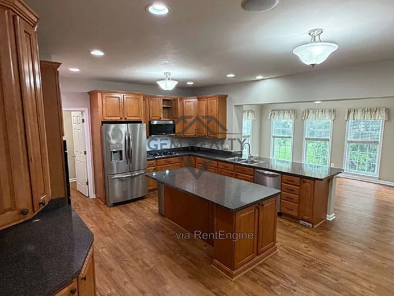 10410 Silver Creek Ct — Photo 23