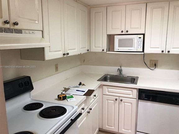 3rd image of 8309 SW 142nd Ave APT H101