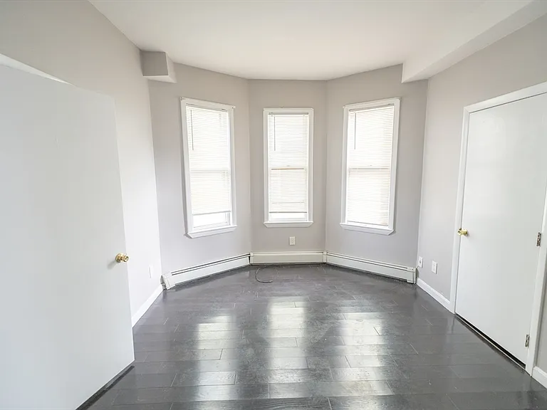 421 Ferry St #1 — Photo 11